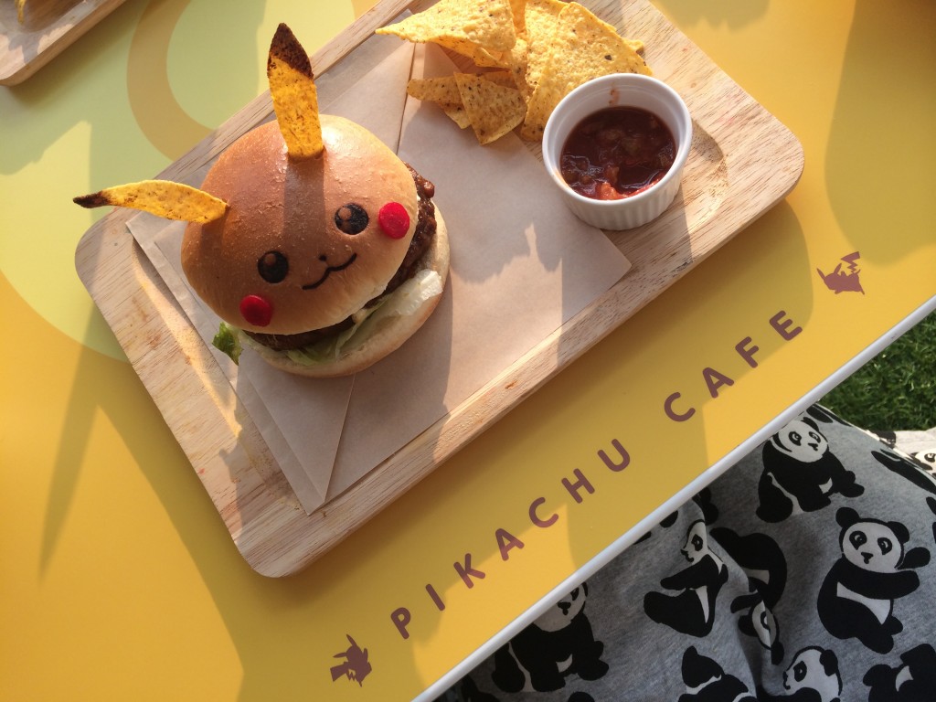 pikachu-cafe-hamburguesa-hamburger