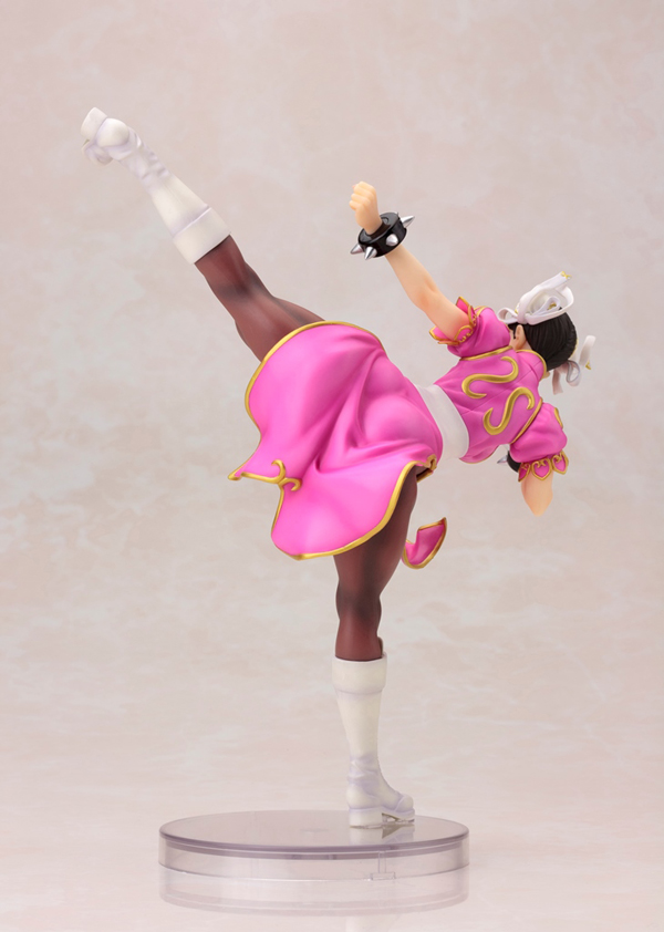 Kotobukiya-Chun-Li-Pink-Costume-04