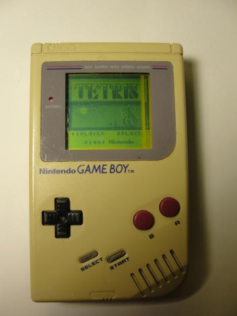 1295720065_160117043_2-Pictures-of--Original-Gameboy-w-Tetris